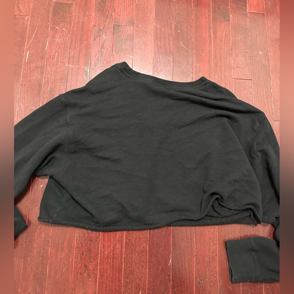 Pink cropped sweater - Picture 3 of 3